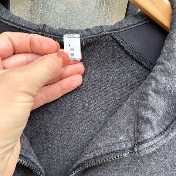 Lululemon Mens Gray Cross Cut Hoodie - Picture 4 of 8
